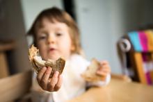 Chleba! kousnout! foťákovi!