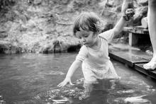 Vodní hrátky v Jundrově: opatrné osahávání