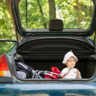 Nejbezpečnější je prý posadit dítě proti směru jízdy