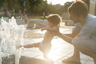 Park před Janáčkem - nekonečný zdroj vodní zábavy