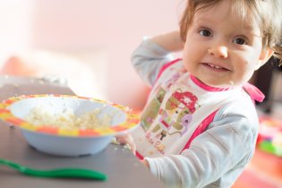 Verunka kolem sebe právě vytvořila kašičkovou zónu o poloměru 1 m