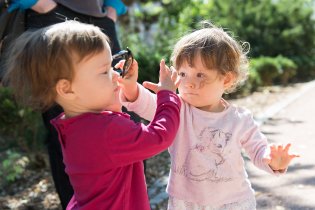 Kájo, svítí sluníčko, Ty si prostě musíš vzít brýle!