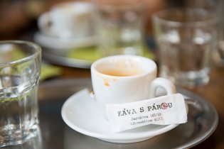 Káva s párou
