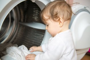 Plnit sušičku mokrými plenami je sice taky zábavné...