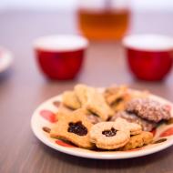 Po měsíčním nedobrovolném půstu se konečně odvažujeme ochutnat makrobio cukroví