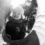 Zkoumáme sochu u přehrady