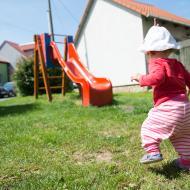 Ke klouzačce to Véra bere úprkem