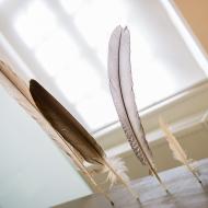 Vypadá to sice romanticky, ale za dnešní propisky jsme docela rádi