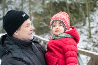 To je paráda, když může chvíli Verunku tahat na rukou taky někdo jiný než rodiče