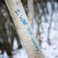 I love Herr forever - tajemný vzkaz u přehrady