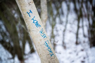 I love Herr forever - tajemný vzkaz u přehrady