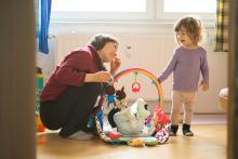 Nová hrací deka se setkala s úspěchem, někdy z ní Radovánek ani nejde urvat