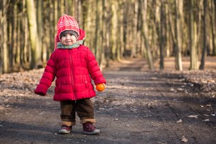 Verunka mačká antistresový balónek, protože bývá z focení nervózní :-)