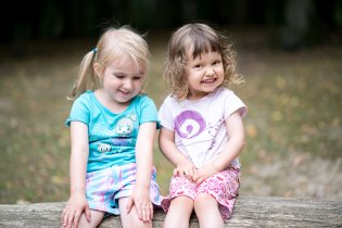 Co si asi holky právě pošuškaly?