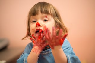 Veru, nejedlas tu barvu, že ne?