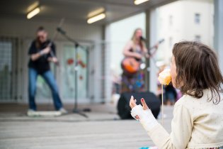 Cukrová vata nesmí na žádné společenské akci chybět