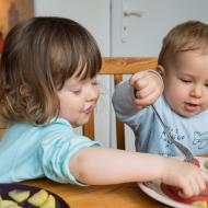 Chuť na dušené jablko je silnější než bolest