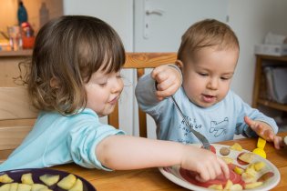 Chuť na dušené jablko je silnější než bolest