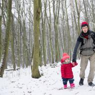 V lese zvaném Pekárna si užíváme zbytky sněhu