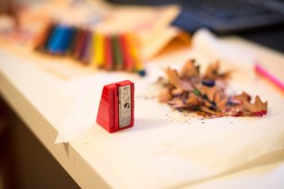 Víte, že při ořezání extrémního množství pastelek si můžete udělat mozoly?