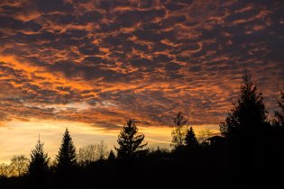 Být to v Pánu Prstenů, tak taková obloha rozhodně nevěstí nic dobrého