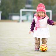 Za to s kopačákem Verunka válí od přírody