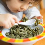 Tati, nebyly ty těstoviny náhodou prošlý?