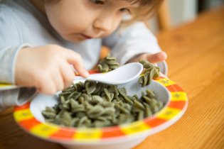 Tati, nebyly ty těstoviny náhodou prošlý?