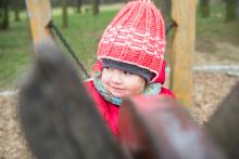Není náhodou ta vedlejší houpačka přecejen o něco houpavější?