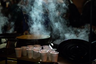 Autentické nevratné kelímky na bystrckých vánočních trzích