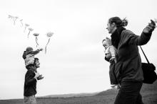 Pouštěli jsme speciálního čínského draka, který létá i v bezvětří