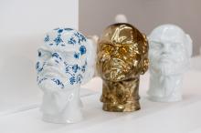 Busty na výstavě Maxima Velčovského