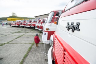 Na přehlídce hasičské techniky nám byla taková zima, že jsme vydrželi jen 15 minut