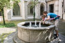 Objev dne - utajené atrium za křížovou chodbou