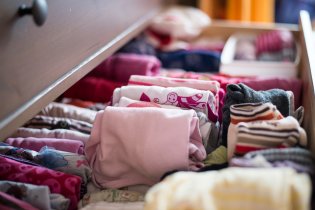 Takto vypadá Verunčina komoda po útoku Zázračného úklidu