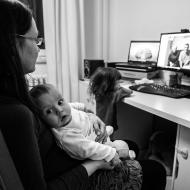 Babi, dědo, máte čas na skajp?