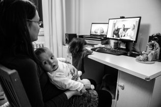 Babi, dědo, máte čas na skajp?