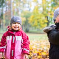 U  focení Šimonka s rodinou si spoustu legrace užila i Verča