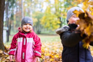 U  focení Šimonka s rodinou si spoustu legrace užila i Verča