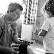 A teď to dědo šroubuj oběma nohama!