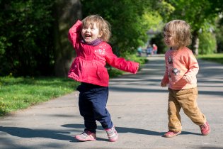 Verunka a Kája - nejsou ty holky náhodou dvojčata?