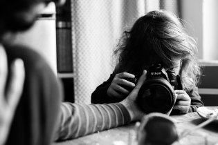 Verunka testuje opravený foťák