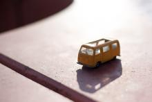 Řiditel tohohle autobusu asi odešel na kafe do Piknik Boxu