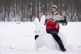Cestou do údolí jsme narazili na zajímavé sněhové kreace