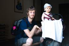 Portrét ve dveřích - vlastně spíš vratech - centra sv. Ludmily