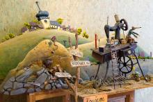 Lenku na výstavě o Krysácích nejvíce zaujal jejich šicí stroj