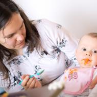 Panáčkovi mrkvička zatím moc nejede, asi by si radši dal něco ostřejšího