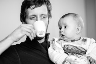 Tati, ty mi tam vážně nenecháš ani doušek?!