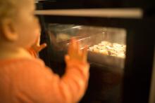 Trouba, která nepálí, je trochu divná, ale aspoň je pečení bez nervů