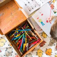 Verunčina výtvarná krabice od bot je tatínkovi trnem v oku